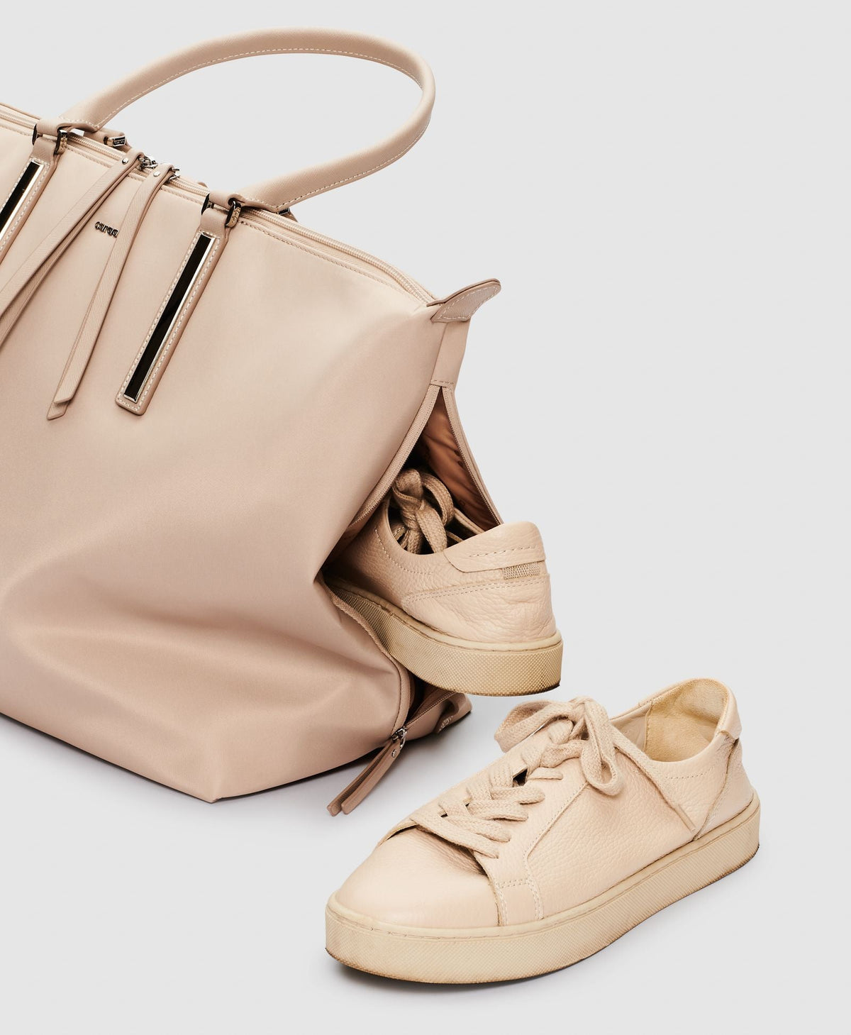 Caraa Caraa Convertible Studio Tote